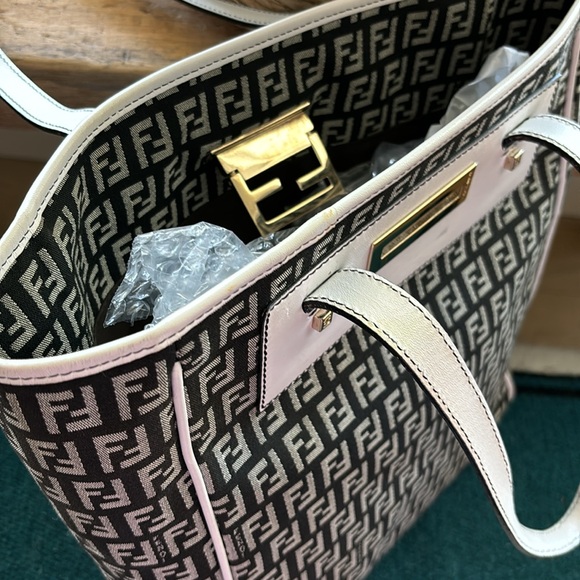 Fendi Tote Bag Rare - Picture 2 of 16
